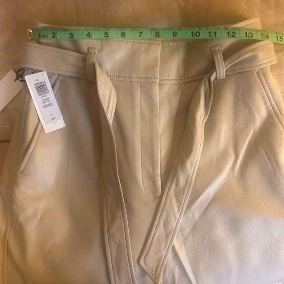 🥯 NWT Aritzia Vegan Belted Pant Trouser Sand White Sz 8 - Picture 9 of 11